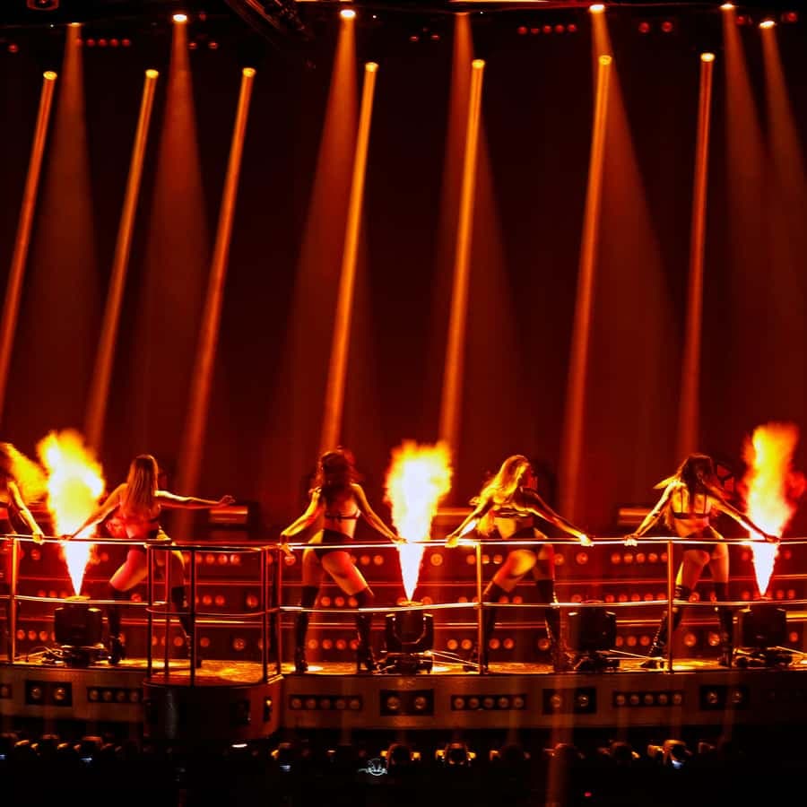 Coco Bongo Nightclub Experience with Transfer â Guided tour and outdoor activity